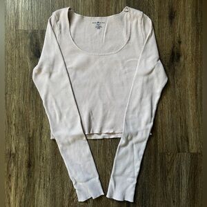 Brandy Melville Light Pink Ribbed Long Sleeve Crop Top